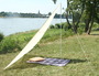 Windschutz Camping mit aufgestelltem Sonnensegel (1)