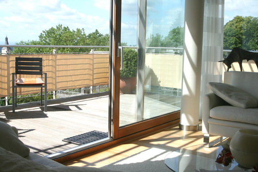 Sichtschutz Terrasse mit Premium Balkonumrandung - 